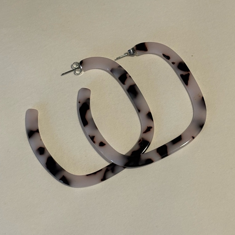 Tortoise Shell Hoop Earrings